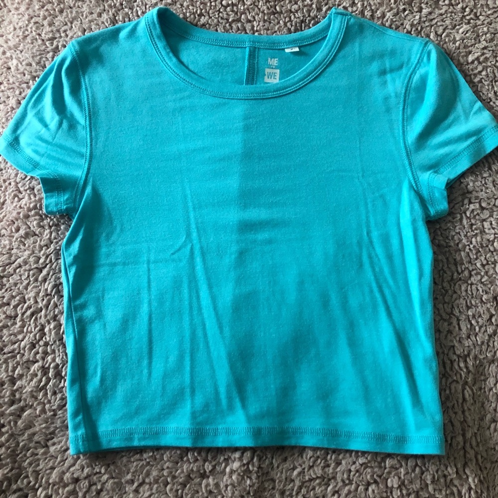Blue cropped tee